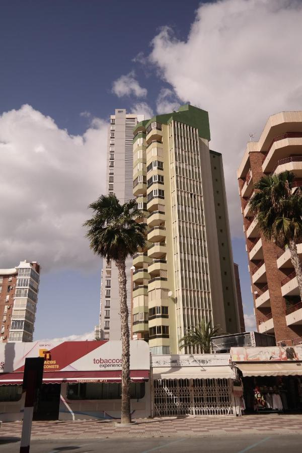 Apartamentos Torre Gerona เบนิดอร์ม ภายนอก รูปภาพ