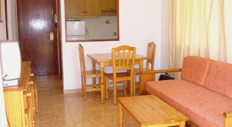 Apartamentos Torre Gerona เบนิดอร์ม ห้อง รูปภาพ