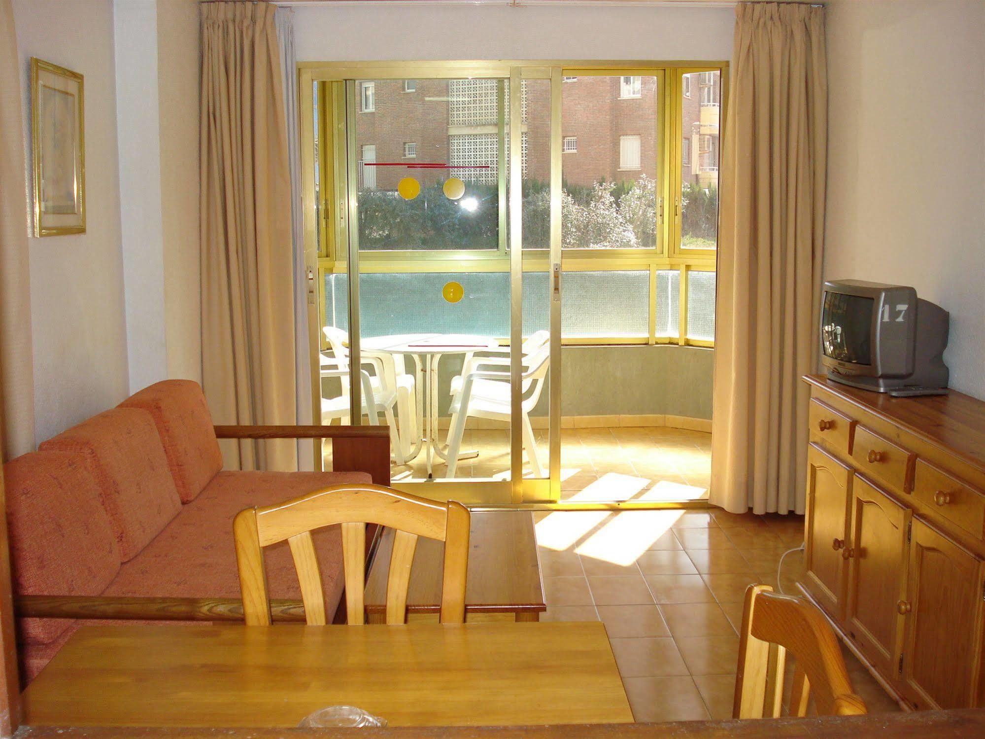 Apartamentos Torre Gerona เบนิดอร์ม ภายนอก รูปภาพ